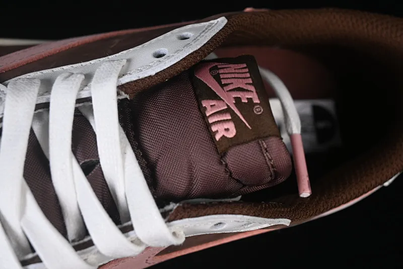 All categories Air Jordan Jordan series basketball shoes Air Jordan 1 Low foreign trade version Travis Scott x Air Jordan 1 Low OG AJ1 Joe 1 pink undercut low top DZ4137-206